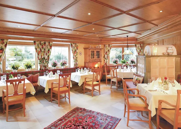 ペンション ゾンライテン 3* トゥクス